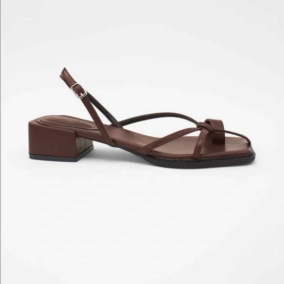 SQUARED TOE RING SANDALS - Picture 3 of 4